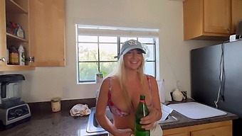 Beautiful Neighbor Seduces Me And I Cheat On My Wife.